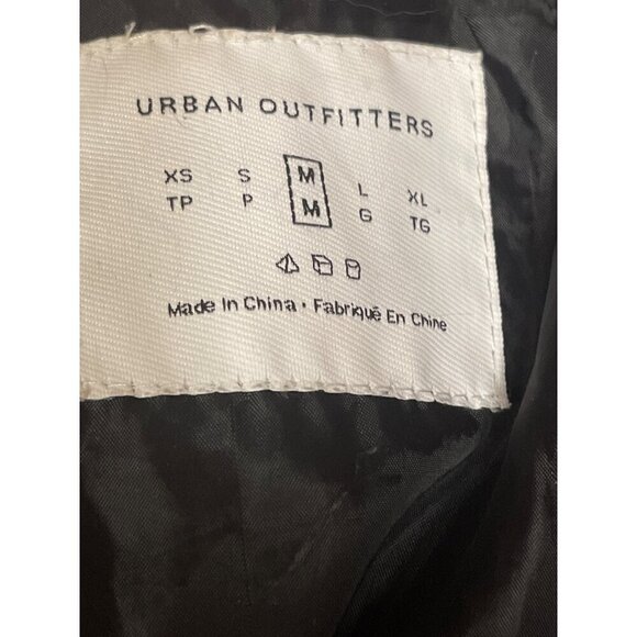 Urban Outfitters Women's Black Floral Quilted Pockets Size Medium Zip Closure - Picture 5 of 10